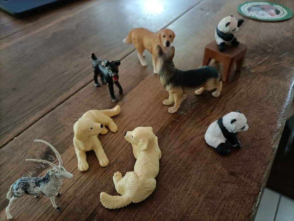 Schleich honden en panda's, Ophalen of Verzenden, Zo goed als nieuw