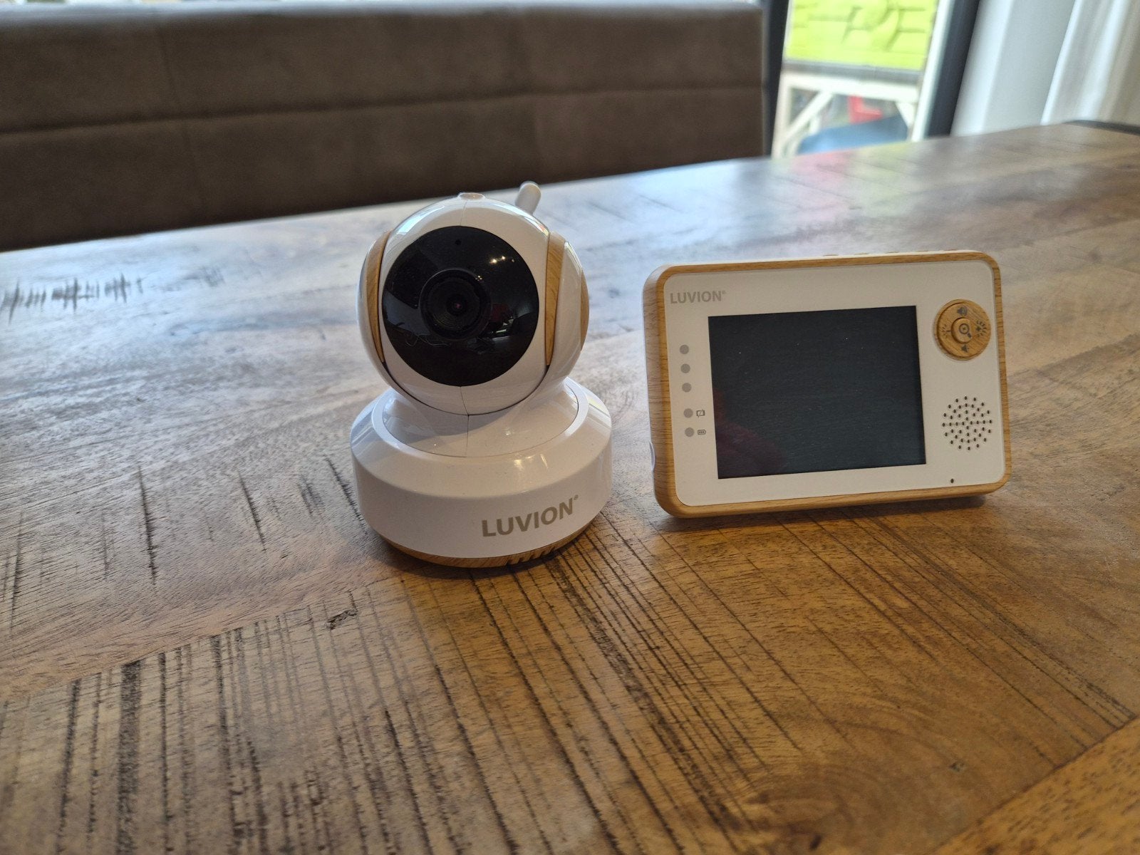 Luvion Essential Babyfoon met Camera - Zo goed als nieuw, Ophalen, Zo goed als nieuw, 250 meter of meer, Camera
