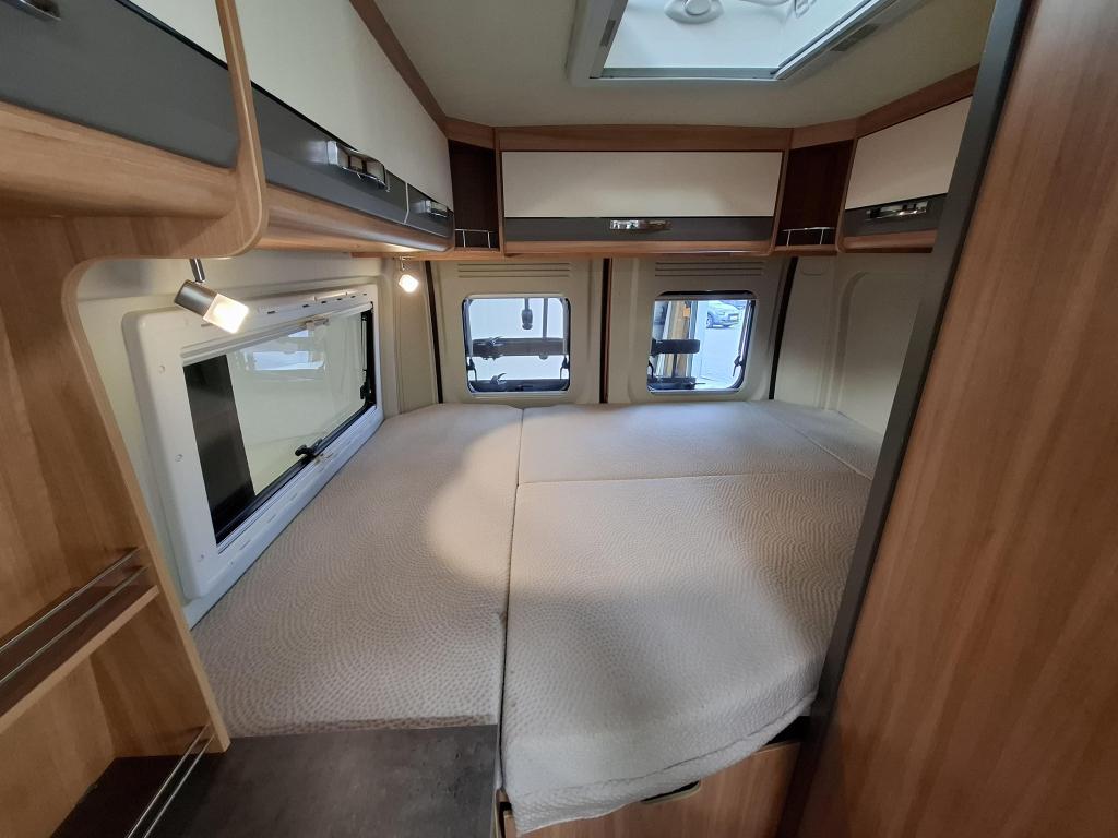 2019 Pössl Summit Plus 600 160PK Dwarsbed Trekhaak, Koelkast, Buscamper of Camperbus, Ringverwarming, Pössl