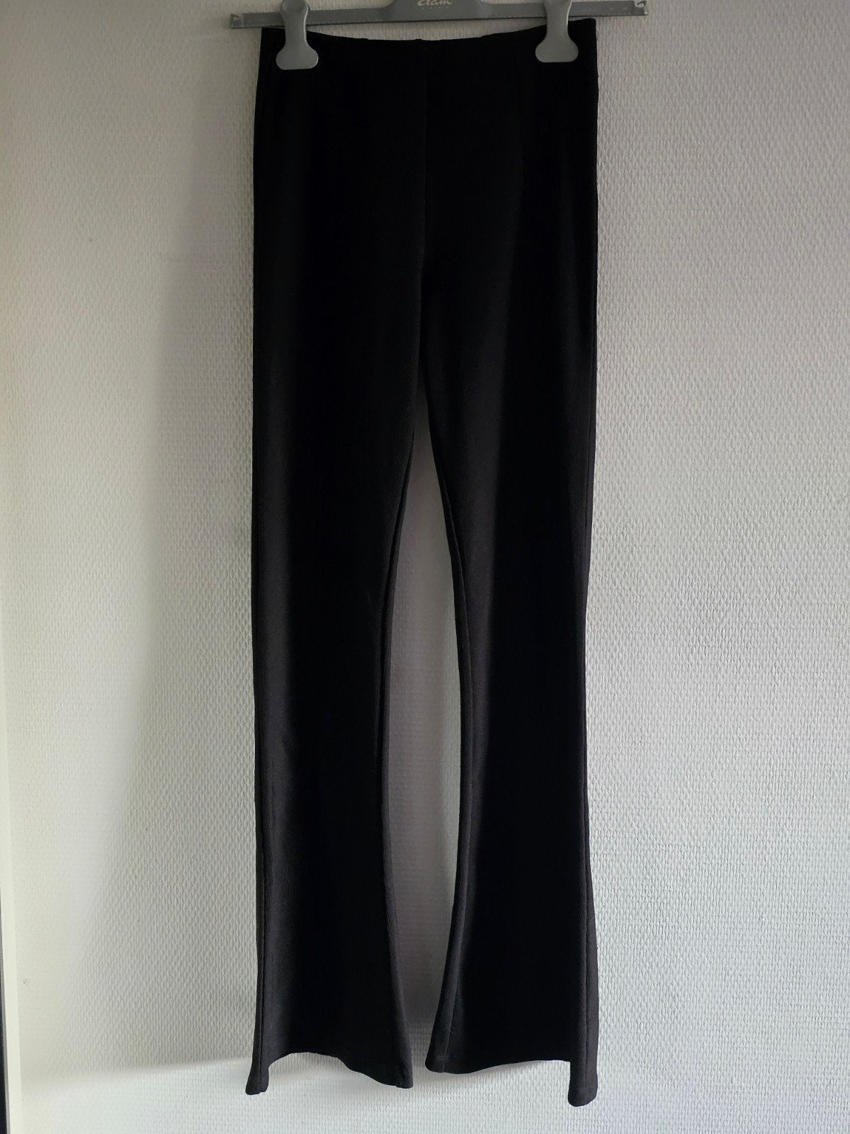 FB Sister Zwarte flared broek maat S, Kleding | Dames, Zwart, Ophalen of Verzenden, Maat 36 (S), Lang