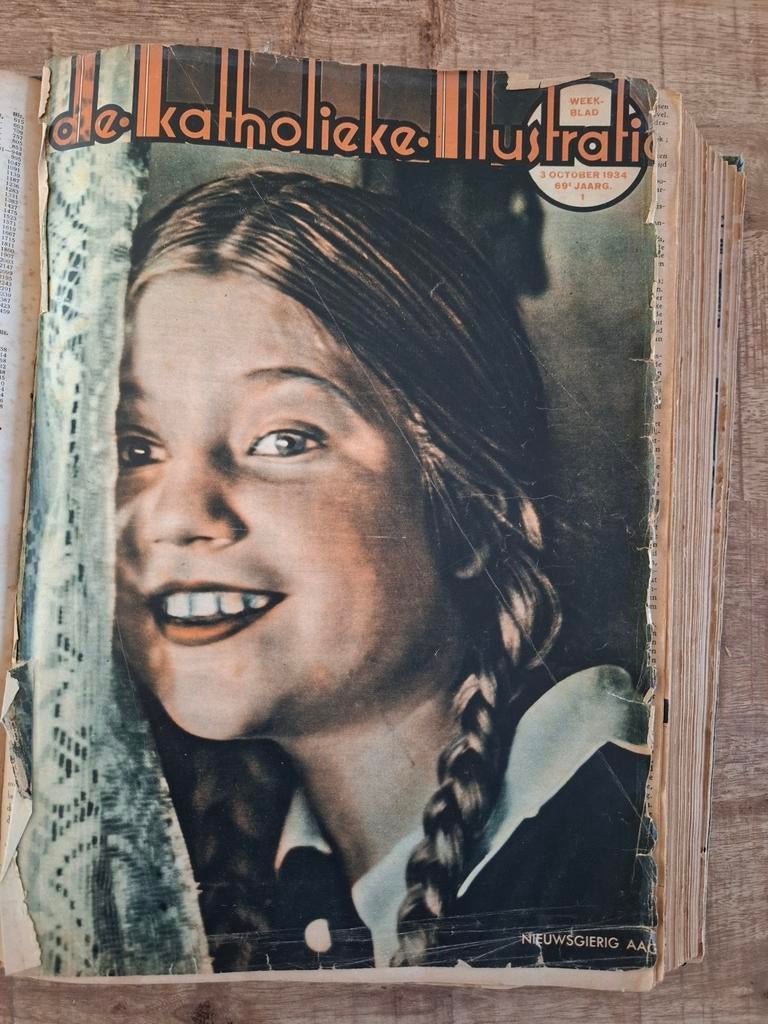 Gebonden Katholieke Illustraties 1934 en 35, Ophalen, Gelezen