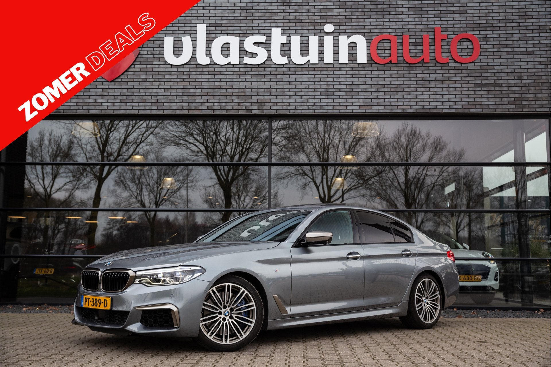 BMW 5 Serie M550i xDrive M-Sport Comfortstoelen, Pano, H&K,, Auto's, Automaat, Gebruikt, 2000 kg, 4395 cc
