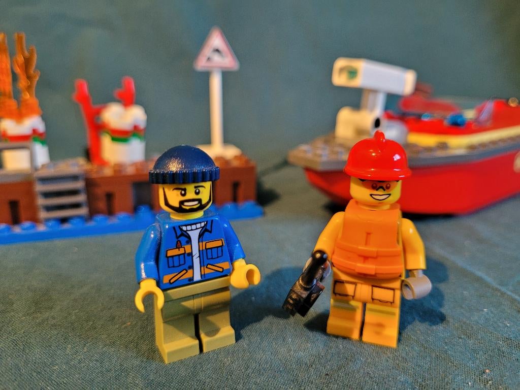LEGO brandweer Brand aan de kade (60213), City, Lego, Ophalen of Verzenden, Zo goed als nieuw