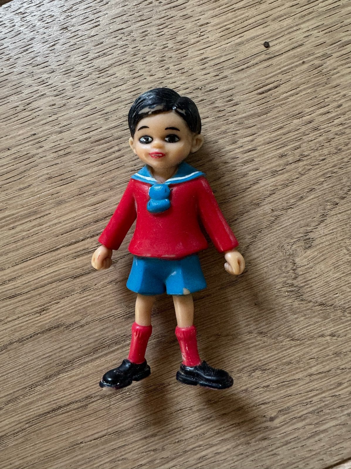 Vintage popje jongen rood blauw matrozenpakje, Ophalen of Verzenden, Gebruikt, Overige typen