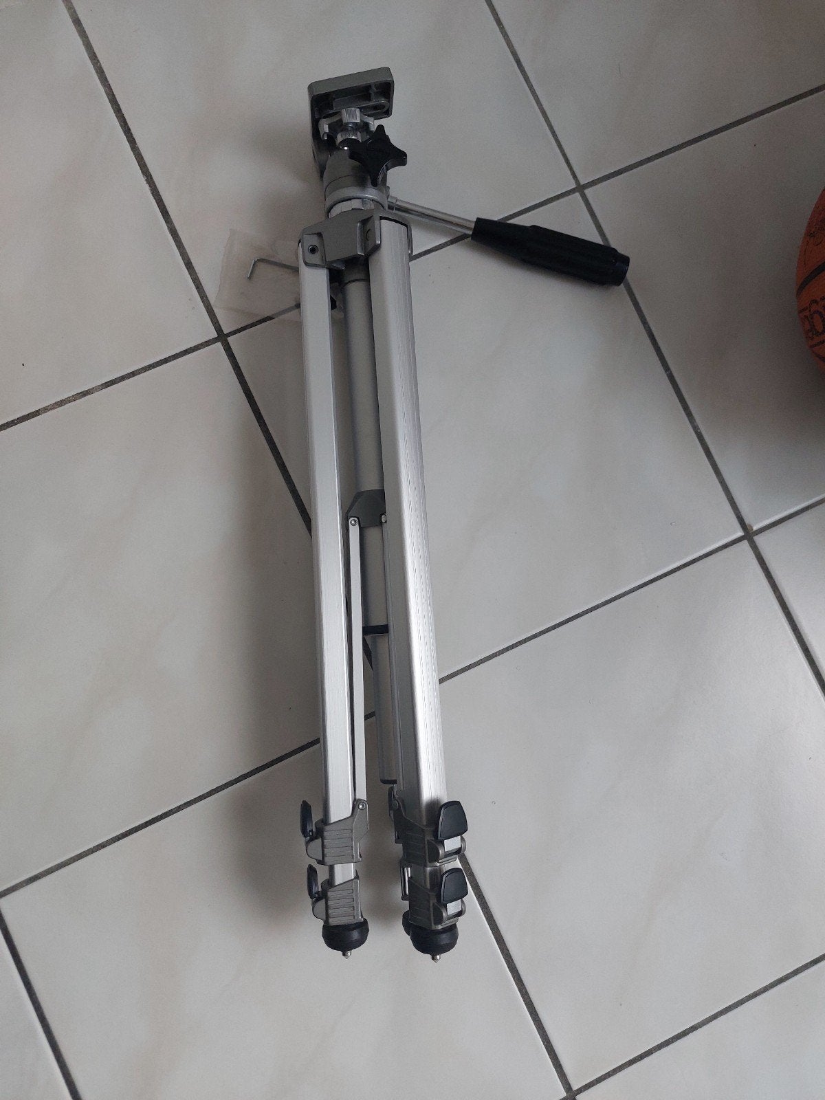 Velbon VEB-3 Statief - Zo goed als nieuw, 125 cm of minder, Velbon, Zo goed als nieuw, Met handvat