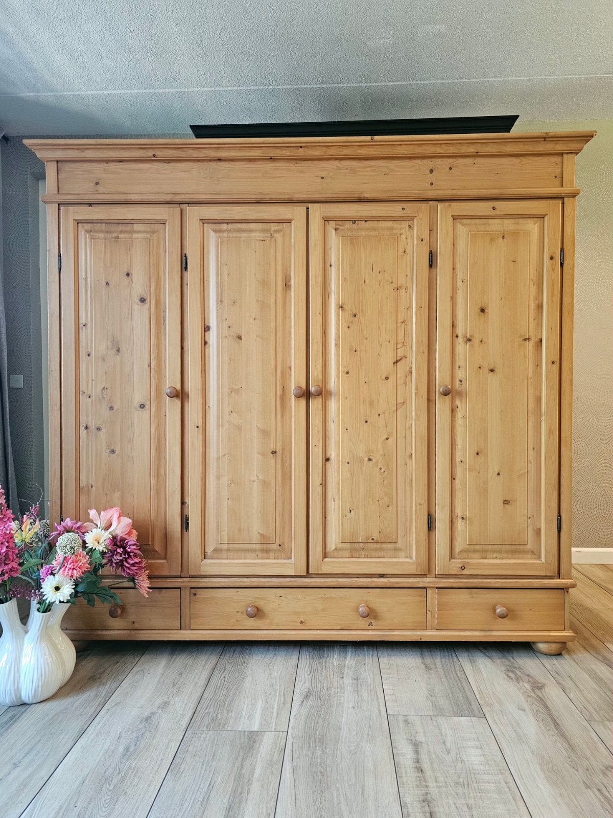 Grote 4 deurs houten kledingkast demontabel, Met deur(en), The restyle store, 200 cm of meer, .