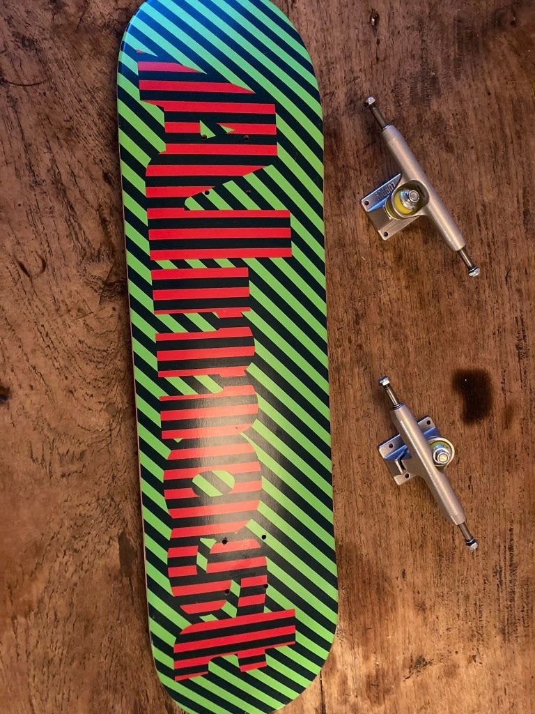 Skateboard & trucks, Sport en Fitness, Skateboarden, Ophalen, Nieuw, Skateboard
