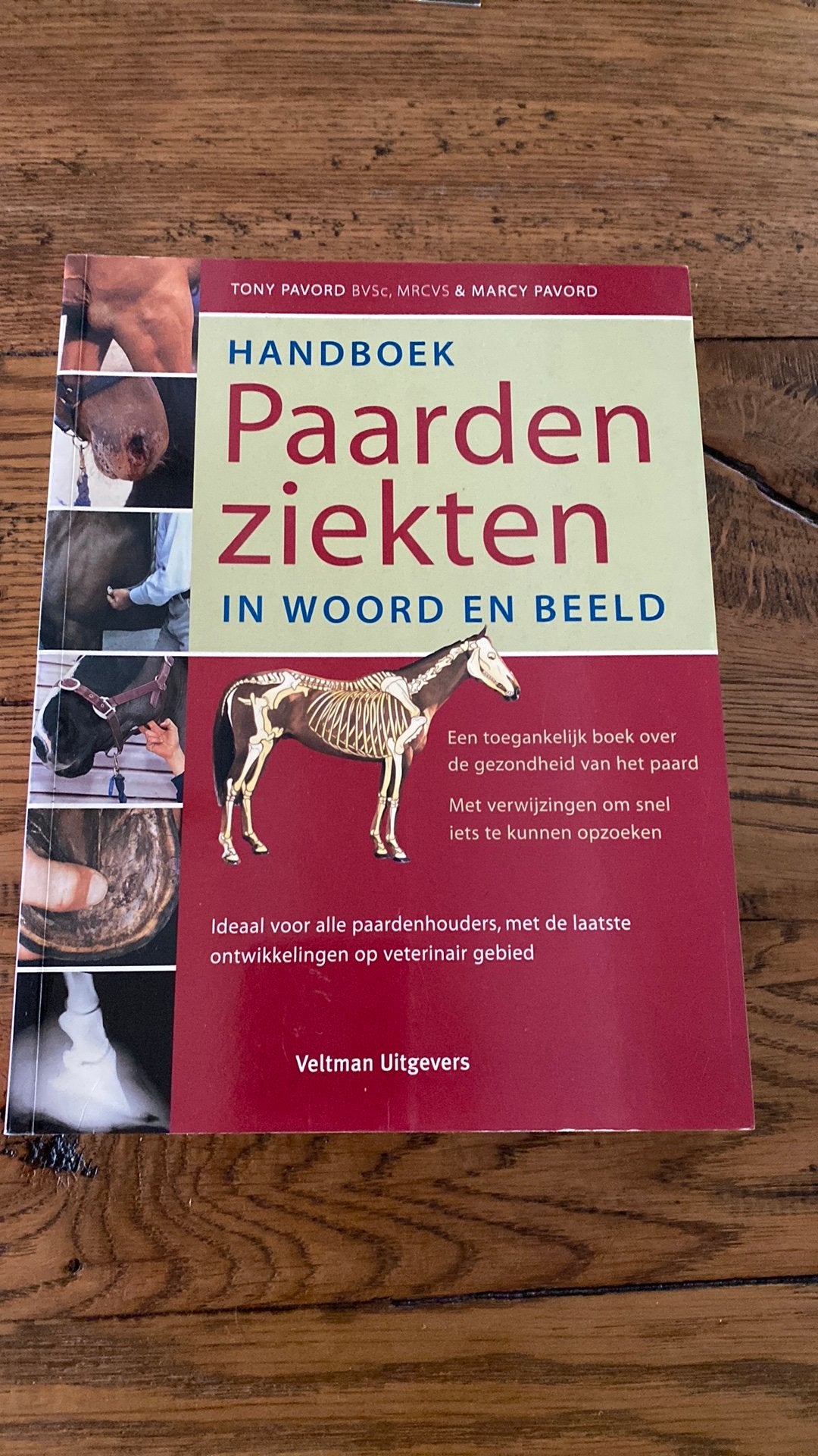 T. Pavord - Handboek paardenziekten, in woord en beeld, Ophalen of Verzenden, Zo goed als nieuw, T. Pavord; M. Pavord