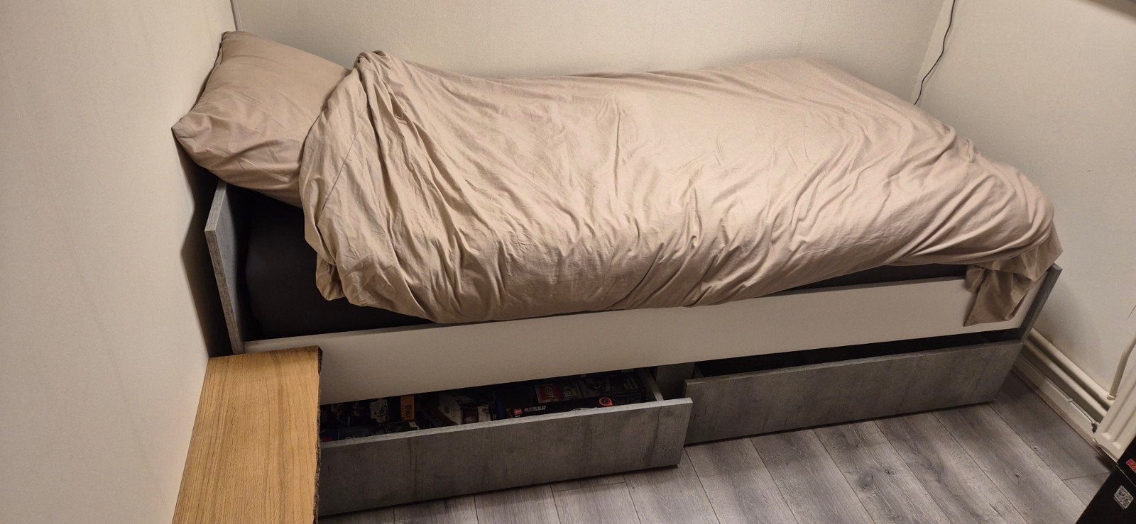 te koop aangeboden ikea bed, Ophalen, 90 cm, Eenpersoons, Zo goed als nieuw