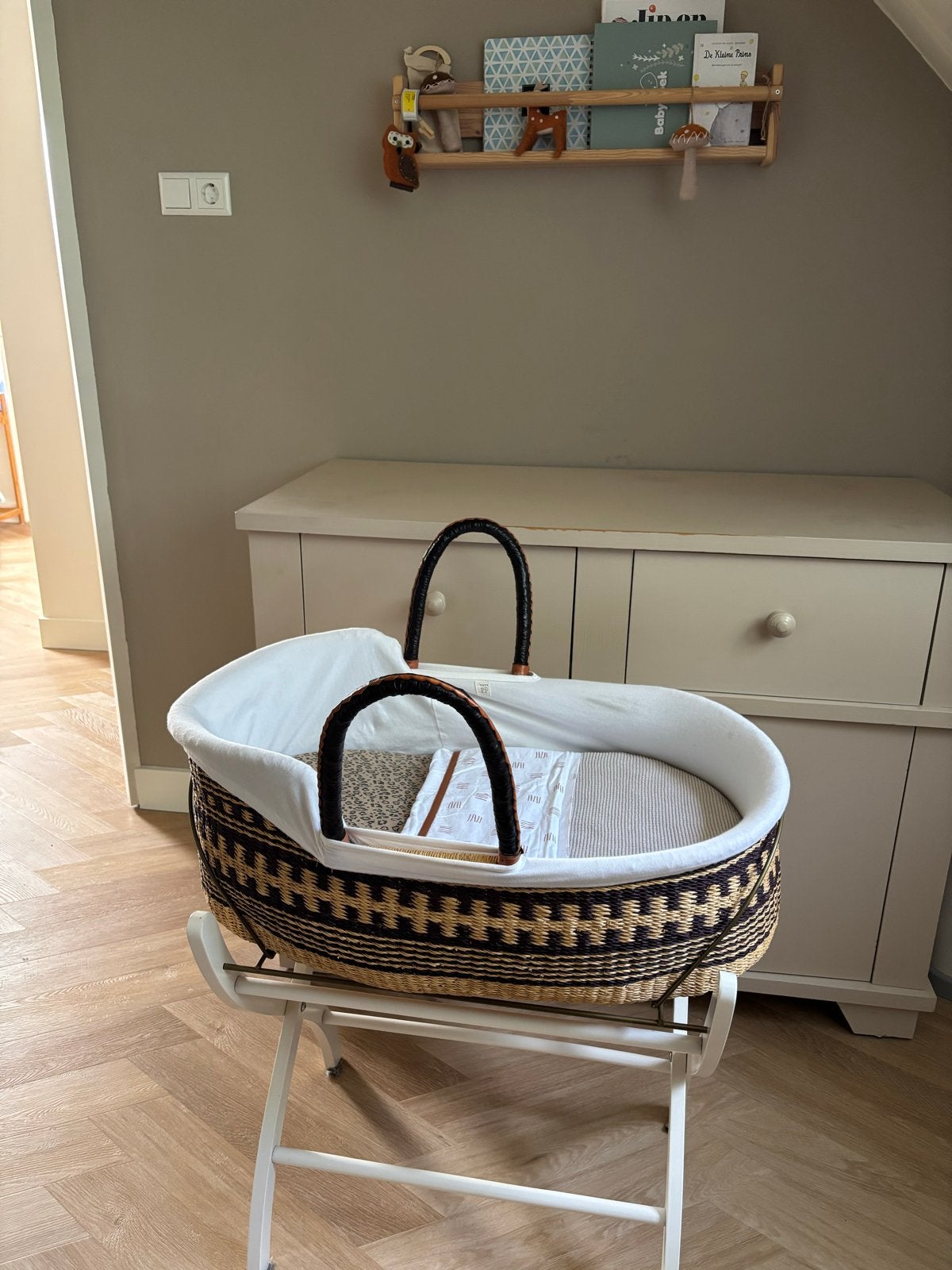 Mozesmand / wieg / co-sleep Petit Filippe met standaard, Kinderen en Baby's, Babywiegjes en Ledikanten, Ophalen, Zo goed als nieuw
