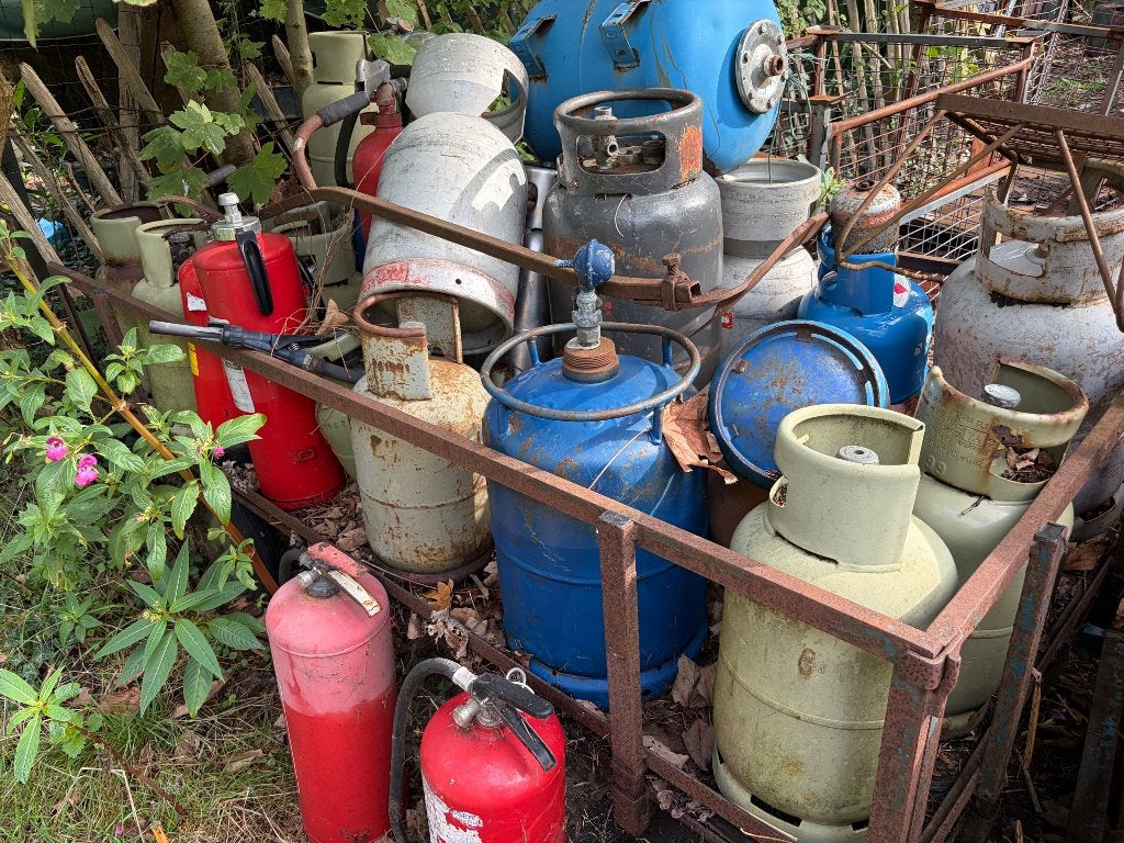 10 oude Gasflessen, Ophalen, Gebruikt