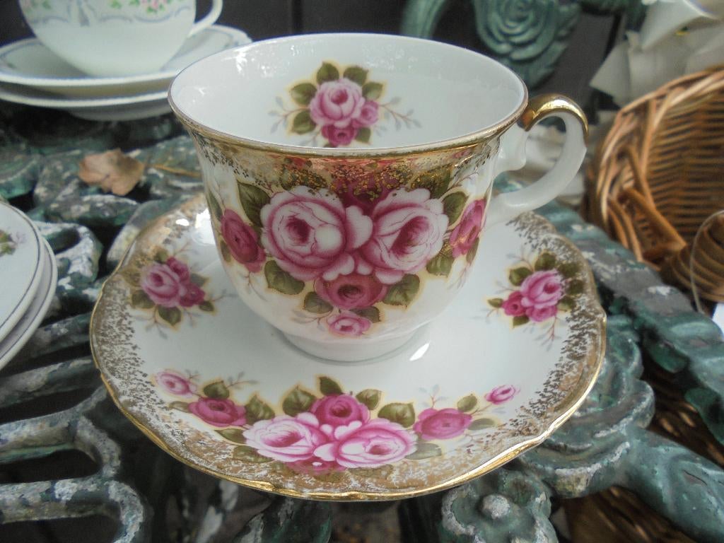 Kop en schotel Winterling Bavaria met grote roze roos - goud, Ophalen of Verzenden