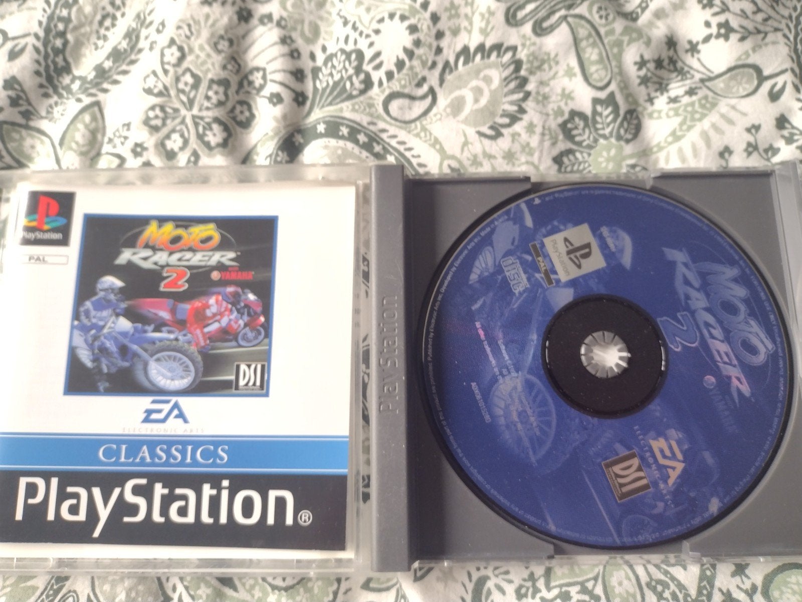 Moto Racer 2 PlayStation 1 Classics, Gebruikt, 1 speler, Racen en Vliegen, Ophalen of Verzenden