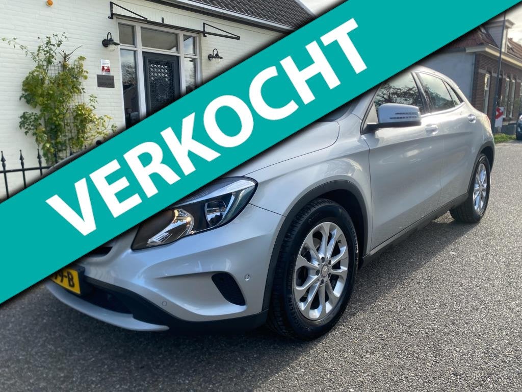 Mercedes-Benz GLA-klasse 200 AmbitionAut,Camera,Stoelverwarm, Auto's, Stof, Gebruikt, Euro 6, 715 kg