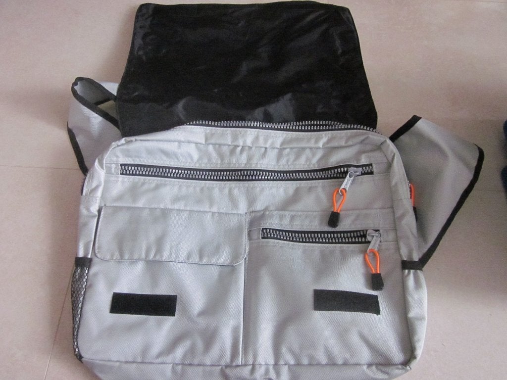 Schoudertas/ postman bag / laptop tas / schooltas, crossover, Ophalen of Verzenden, Zo goed als nieuw, Grijs, Overige merken