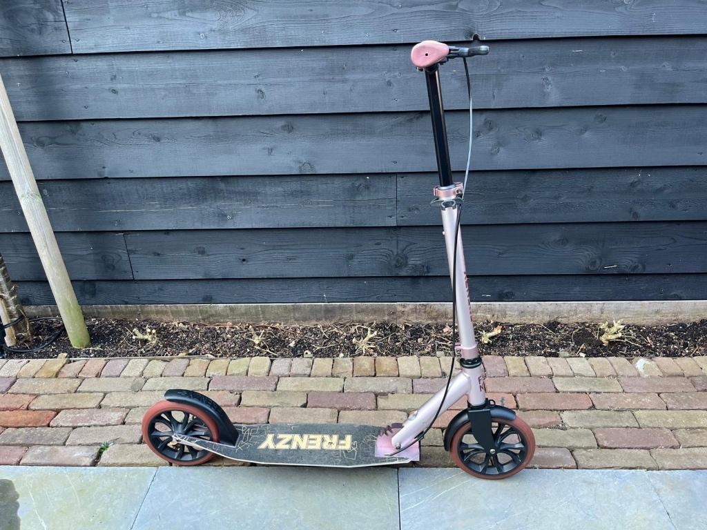 Frenzy kinder step in nette staat, Ophalen, Gebruikt, Gewone step, Frenzy