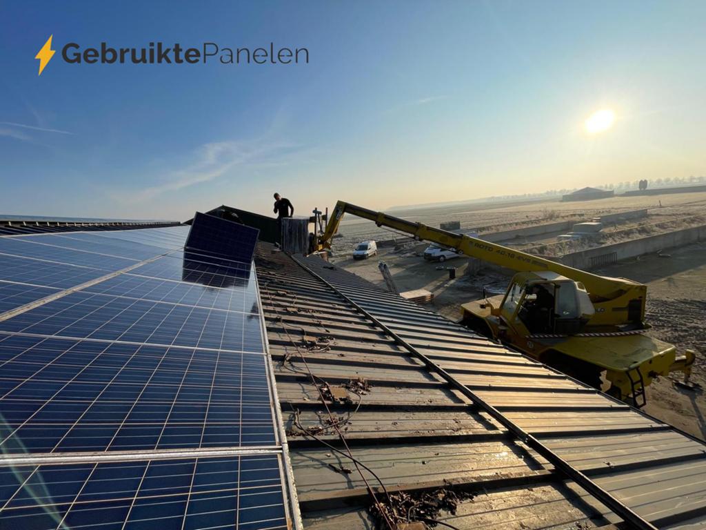 Gezocht! Zonnepanelen of complete installatie over?, Ophalen of Verzenden, Zo goed als nieuw, Compleet systeem, 200 wattpiek of meer