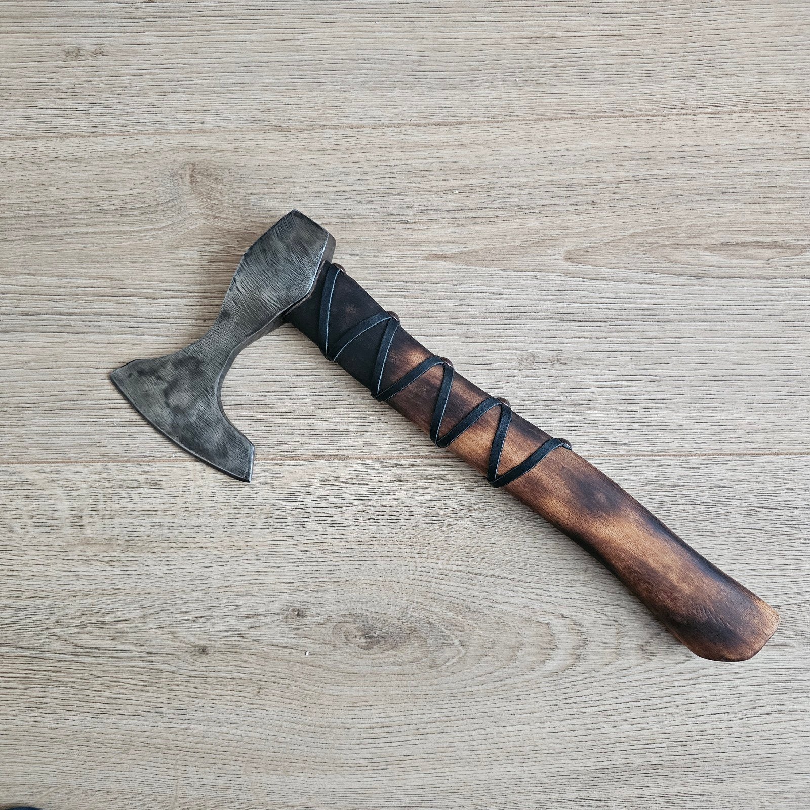 Handgesmede Viking Bijl - Decoratief en Functioneel, Ophalen of Verzenden, Zo goed als nieuw, Overige typen, Overige merken