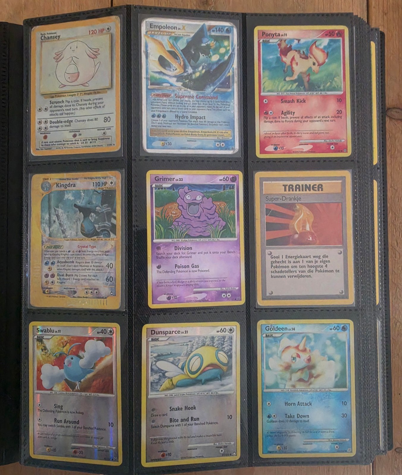 Map vol vintage Pokémonkaarten uit diverse series, Ophalen of Verzenden, Gebruikt, Meerdere kaarten, Foil