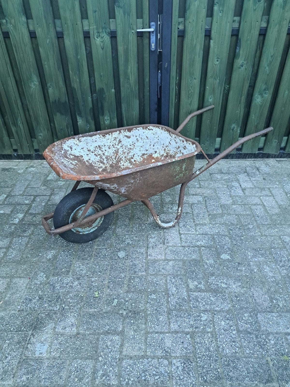 Kruiwagen  / bouwkruiwagen  fort, Ophalen, Gebruikt
