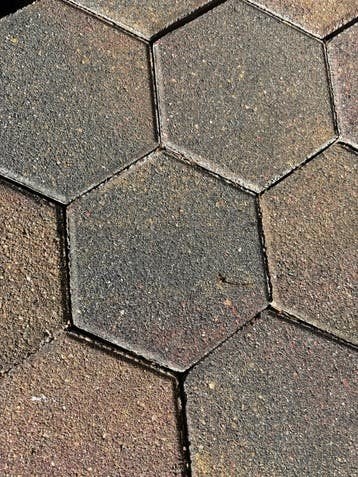 gezocht: hexagon tegels. à 250 stuks . rondom Panningen, Ophalen, Keramiek, Minder dan 20 cm, Minder dan 20 cm