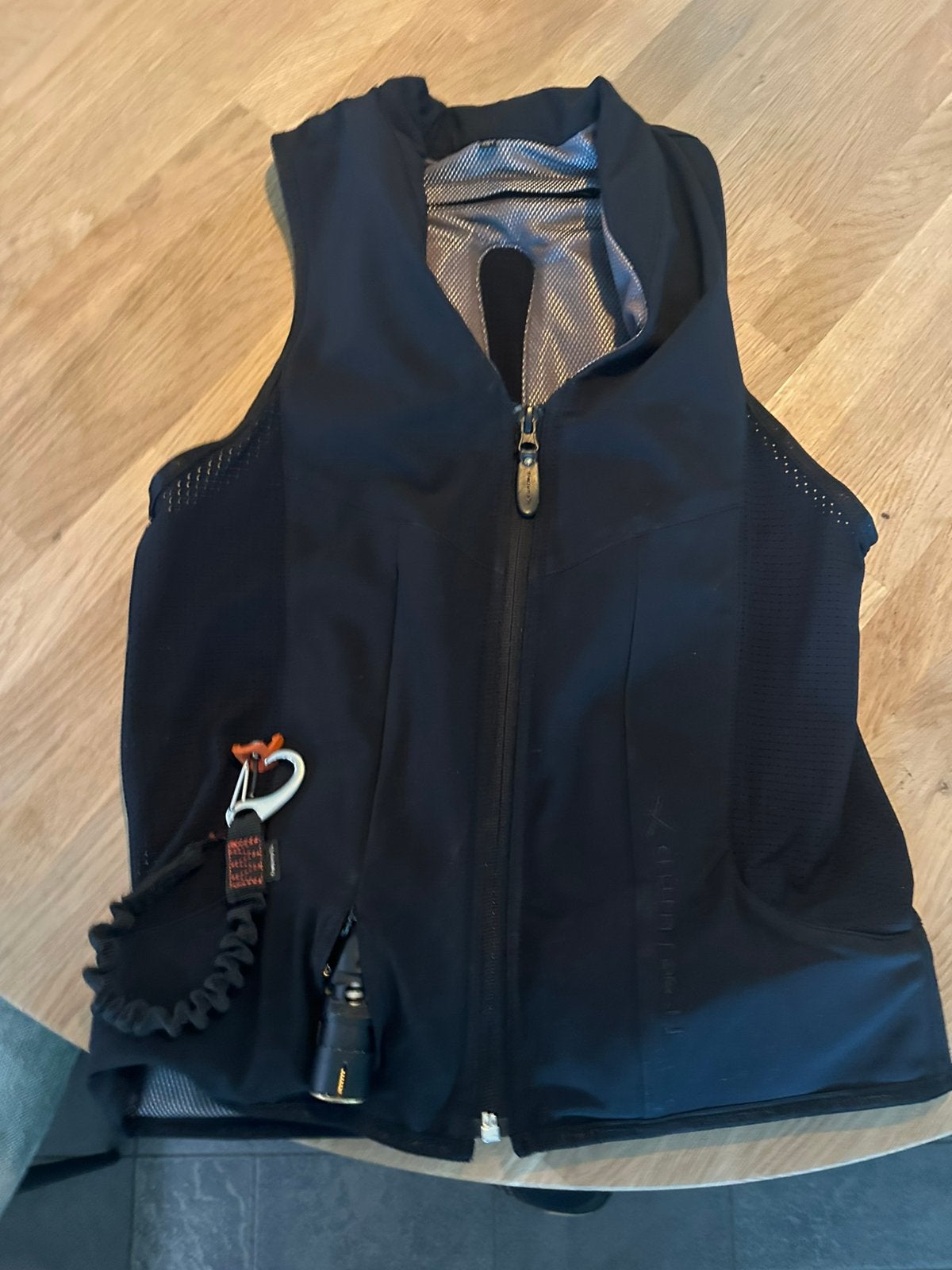 Freejump airvest, Ophalen of Verzenden, Zo goed als nieuw, Springen