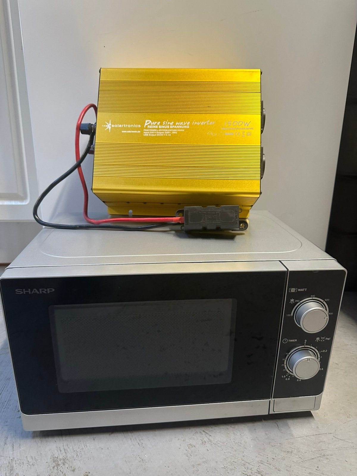 Solartronics 24v omvormer met Sharp magnetron, Witgoed en Apparatuur, Ophalen, Gebruikt, Magnetron, Draaiplateau