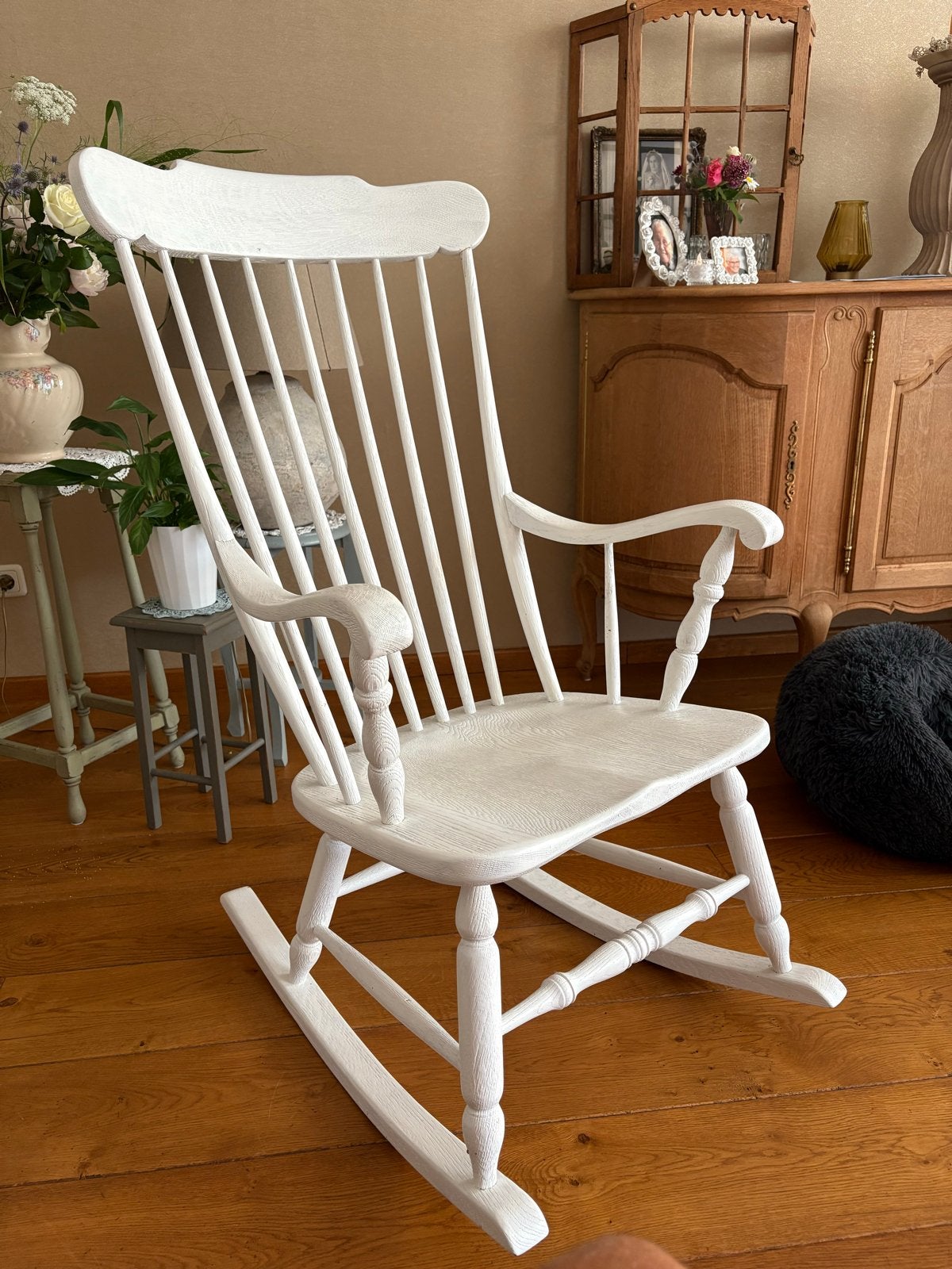 Witte houten schommelstoel, Antiek en Kunst, Antiek | Meubels | Stoelen en Banken, Ophalen