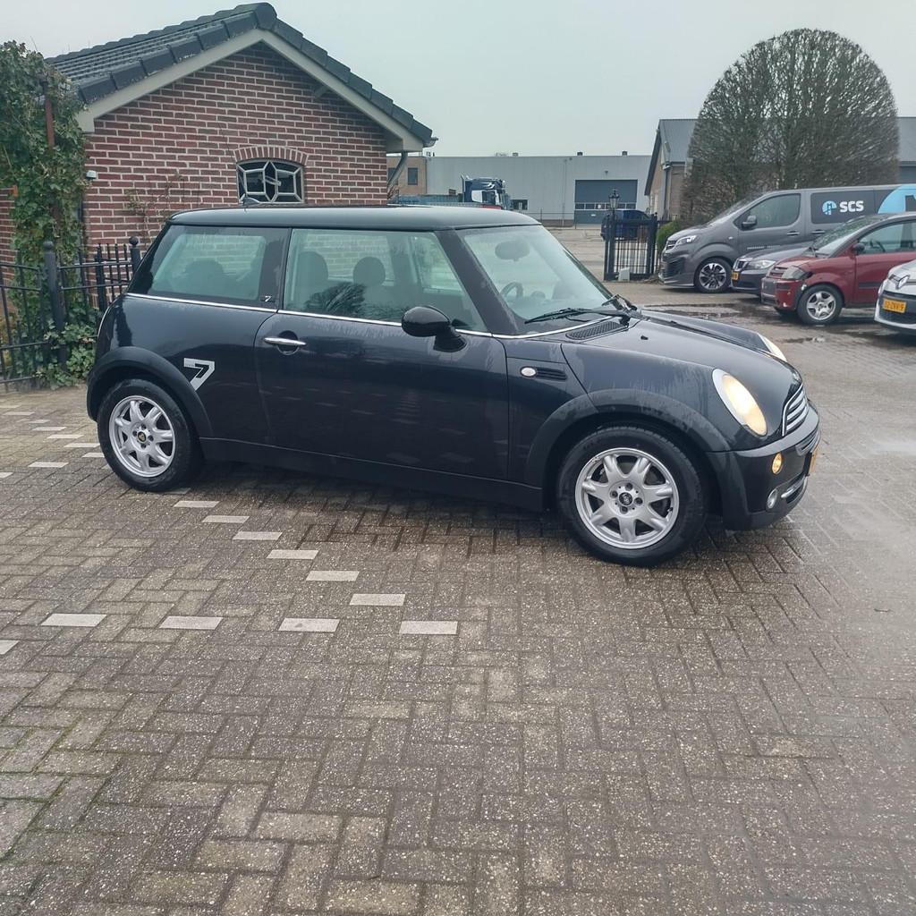 Mini 3-Deurs 1.6 One Seven, Auto's, Voorwielaandrijving, Gebruikt, Zwart, 4 cilinders