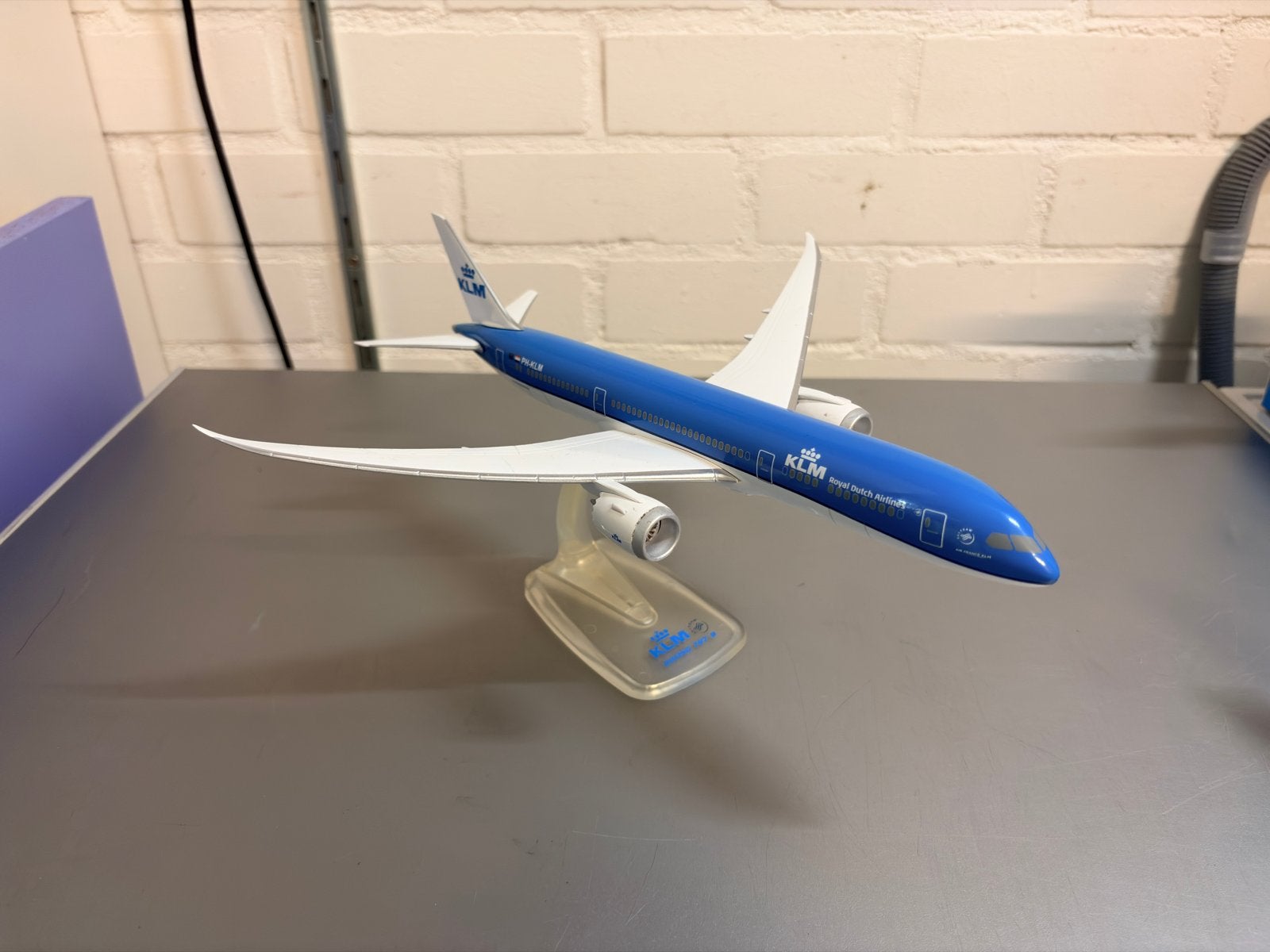 KLM Boeing 787 Dreamliner schaalmodel 1:200, 1:200 of kleiner, Zo goed als nieuw, Vliegtuig, Ophalen