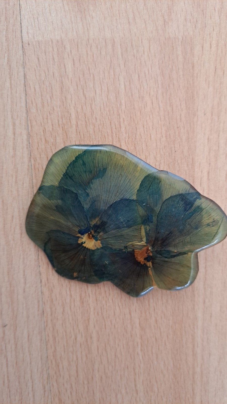 Leuke aparte bloemenbroche van kaaps viooltje, Ophalen of Verzenden, Overige materialen