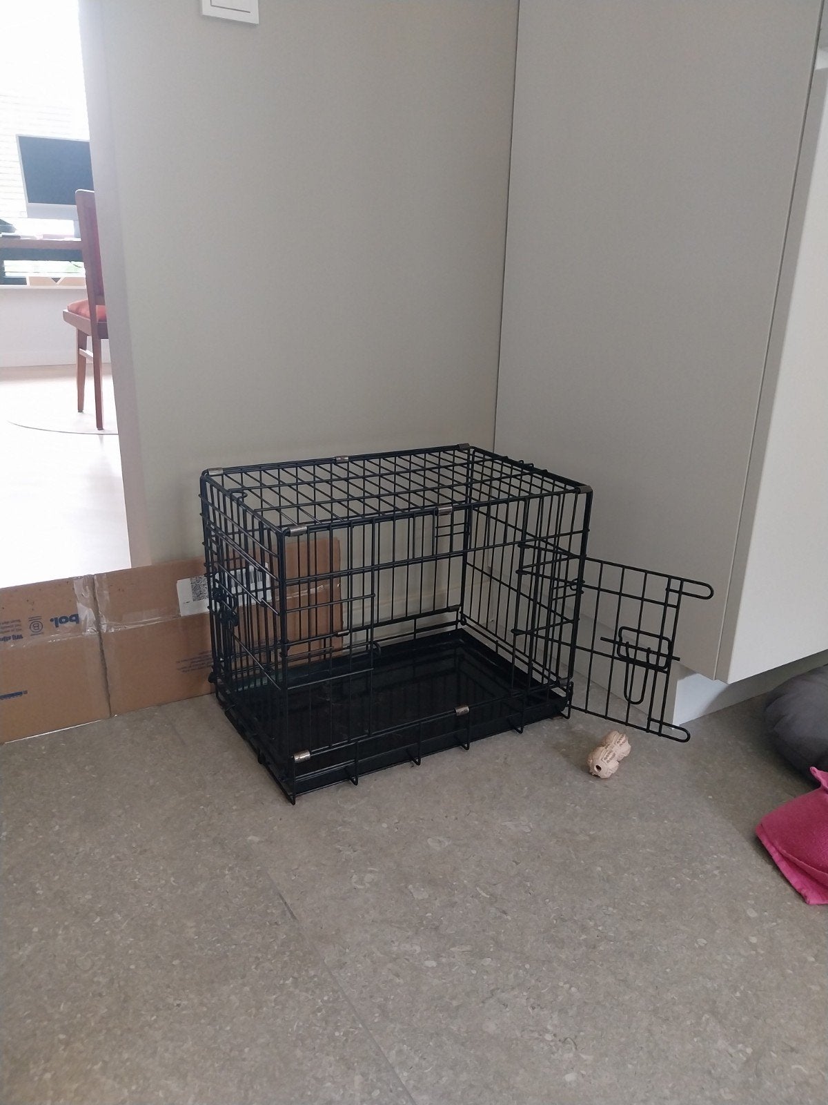 Mooie zwarte hondenbench, Dieren en Toebehoren, Hondenhokken, Ophalen, Zo goed als nieuw, Minder dan 75 cm, Minder dan 65 cm