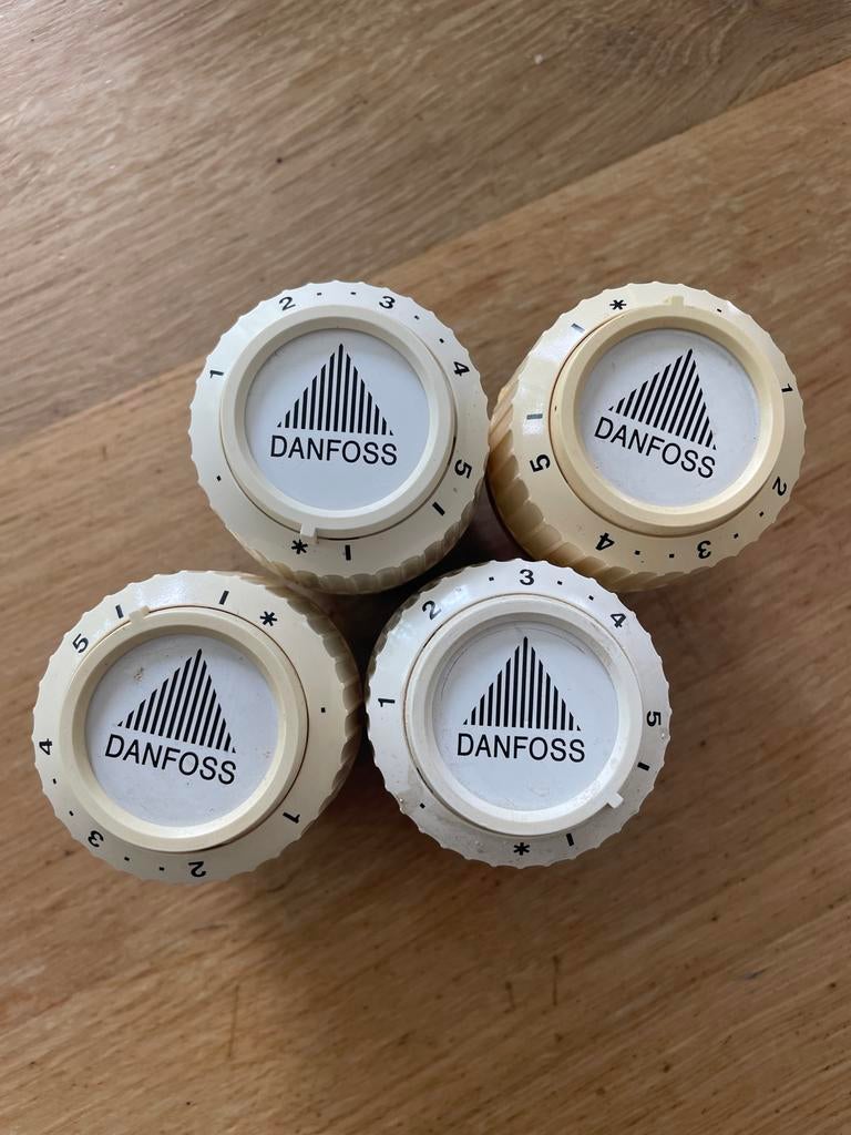 4x Danfoss thermostaat - werkend en in goede staat, Ophalen of Verzenden, Gebruikt