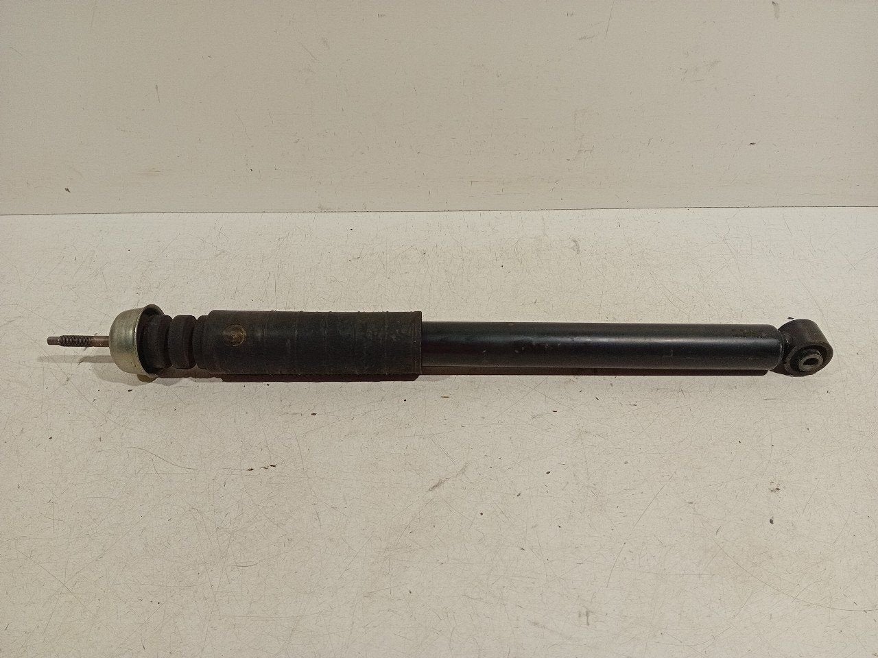 Schokbreker links achter Nissan Note, Onderdelen@venauto.nl, Van der Ven Autorecycling B.V., Gebruikt, Ettenseweg 76, 4706 PB Roosendaal, The Netherlands