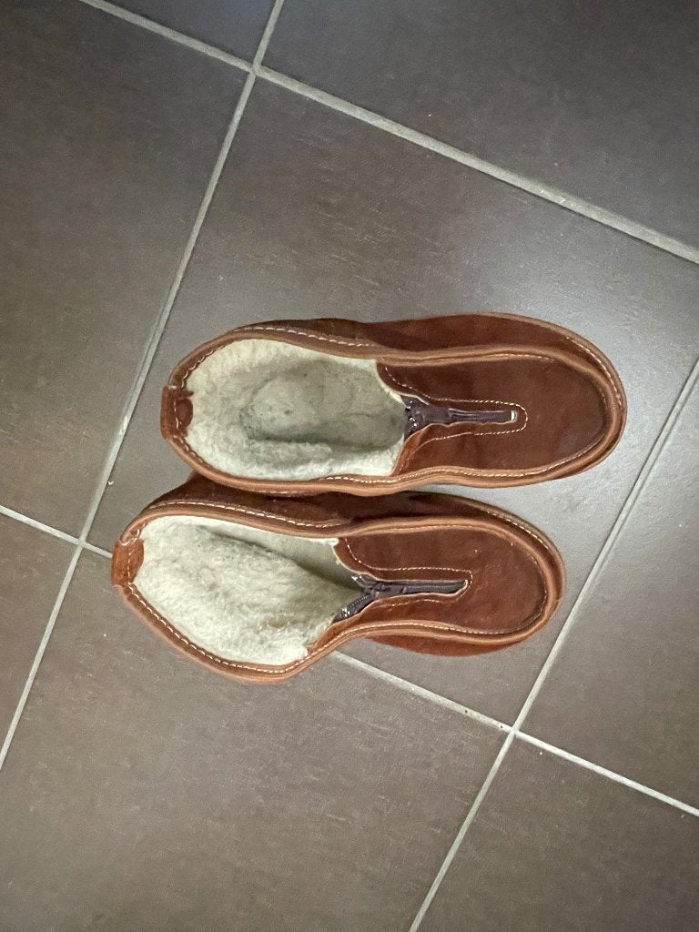 Mooie Pantoffels van echte schapenvacht, Bruin, Verzenden, Zo goed als nieuw, Pantoffels of Sloffen