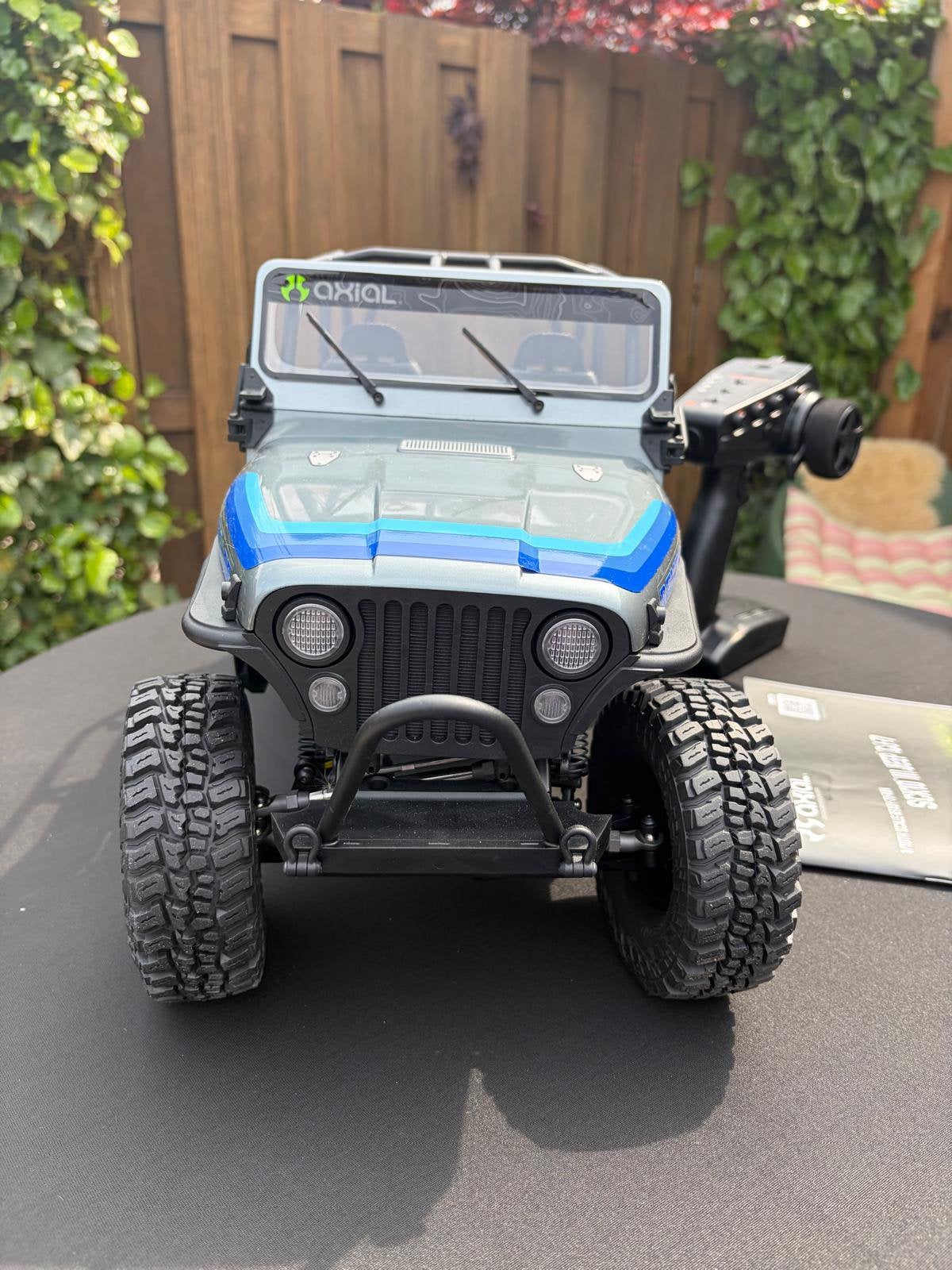 Axial Jeep SCX10 Jeep CJ-7, Ophalen, Zo goed als nieuw, Overige schalen, Auto onroad