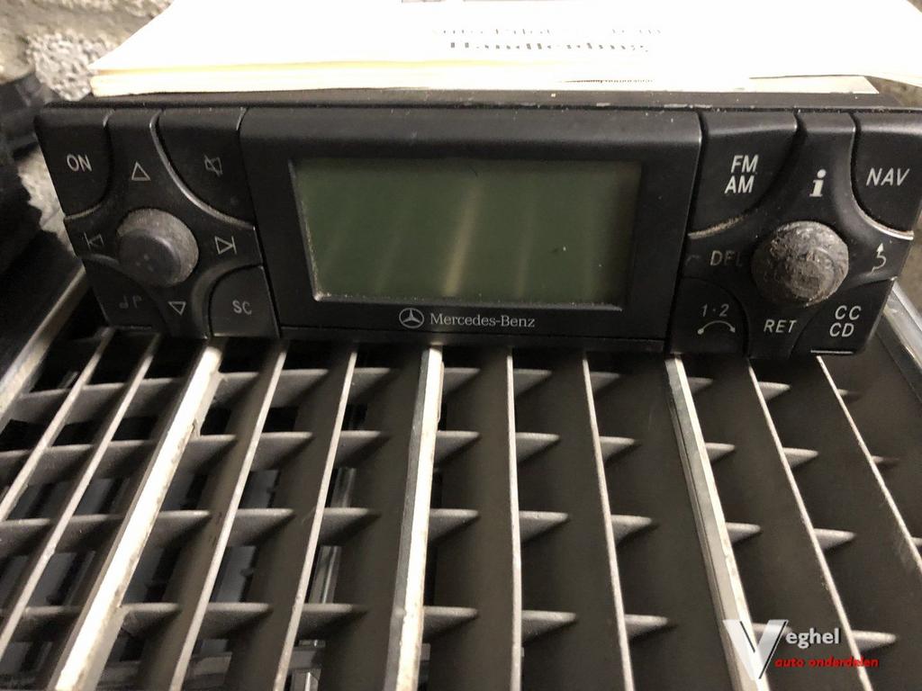 Mercedes CLK C208  1999  Radio Navigatie systeem, Gebruikt, -, -, Ophalen of Verzenden