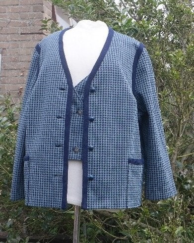 jaren 60 Jasje met Gillette ,mt.L ,typisch stofje en patroon, Kleding | Dames, Carnaval, ., Maat 42/44 (L), Ophalen of Verzenden