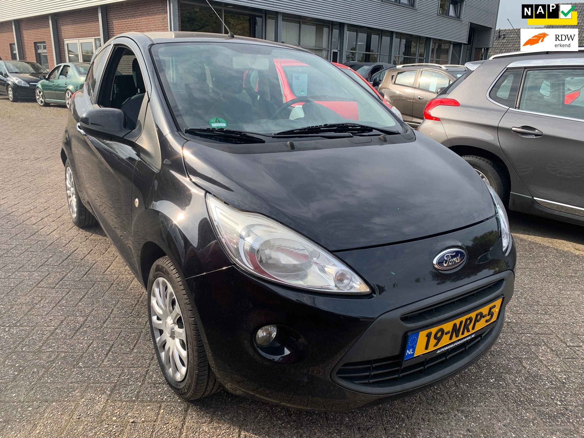 Ford Ka 1.2 Titanium X 2010 € 2.650,- AIRCO 1 JR. APK, Voorwielaandrijving, Stof, Gebruikt, 1242 cc