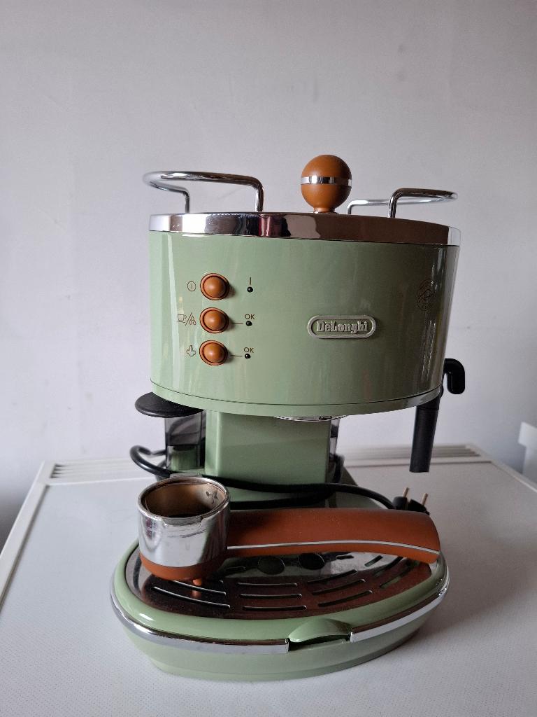DeLonghi bonen koffiezetapparaat (kapot), Witgoed en Apparatuur, Koffiezetapparaten, Koffiemachine, Koffiebonen, Niet werkend