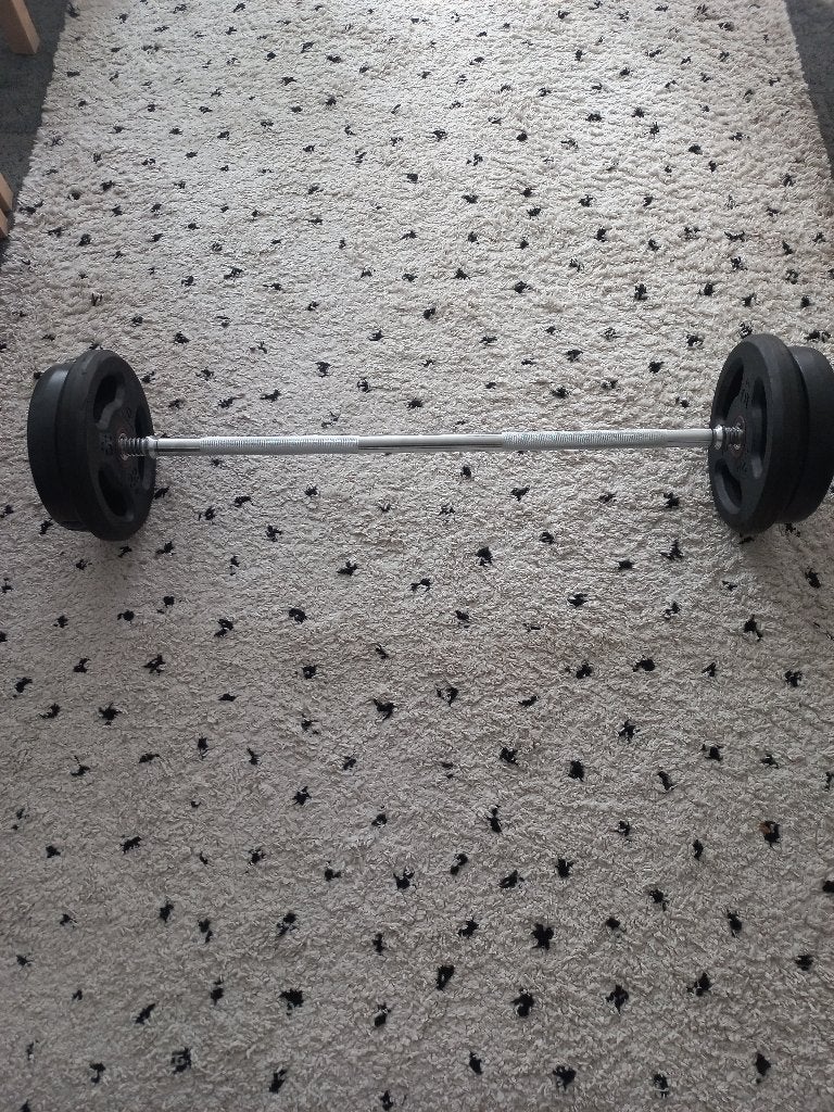 Halterstang 120 cm + 30 kg gewichten – €70, Sport en Fitness, Ophalen, Zo goed als nieuw, Rug, Halterstangen