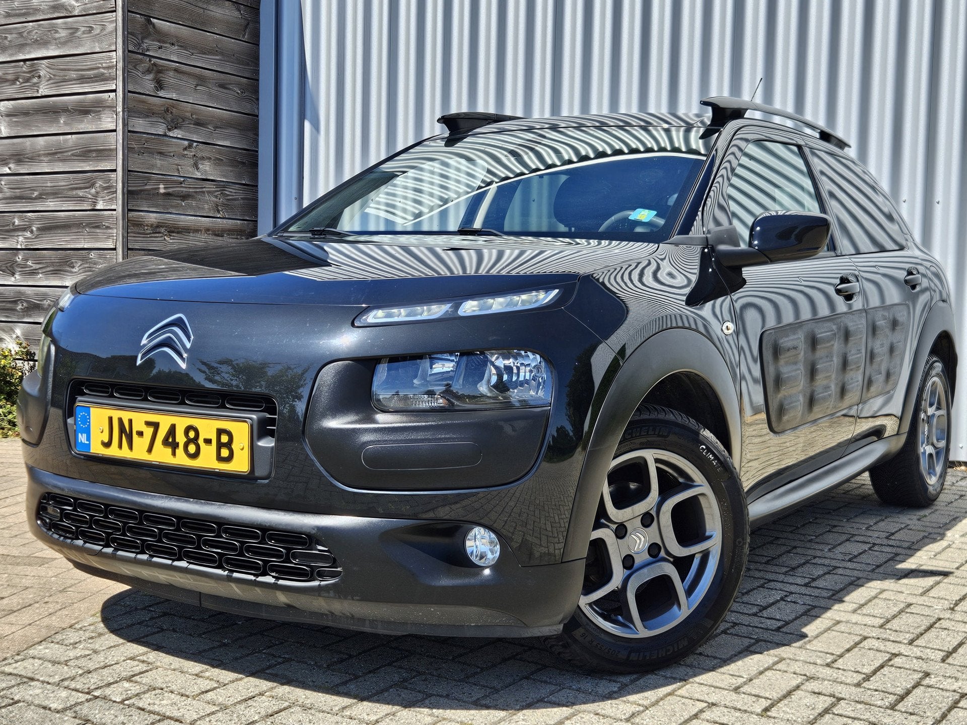 Citroën C4 Cactus 1.2 PureTech Shine / Dealer Onderhouden!, Voorwielaandrijving, Dealer onderhouden, Stof, Gebruikt