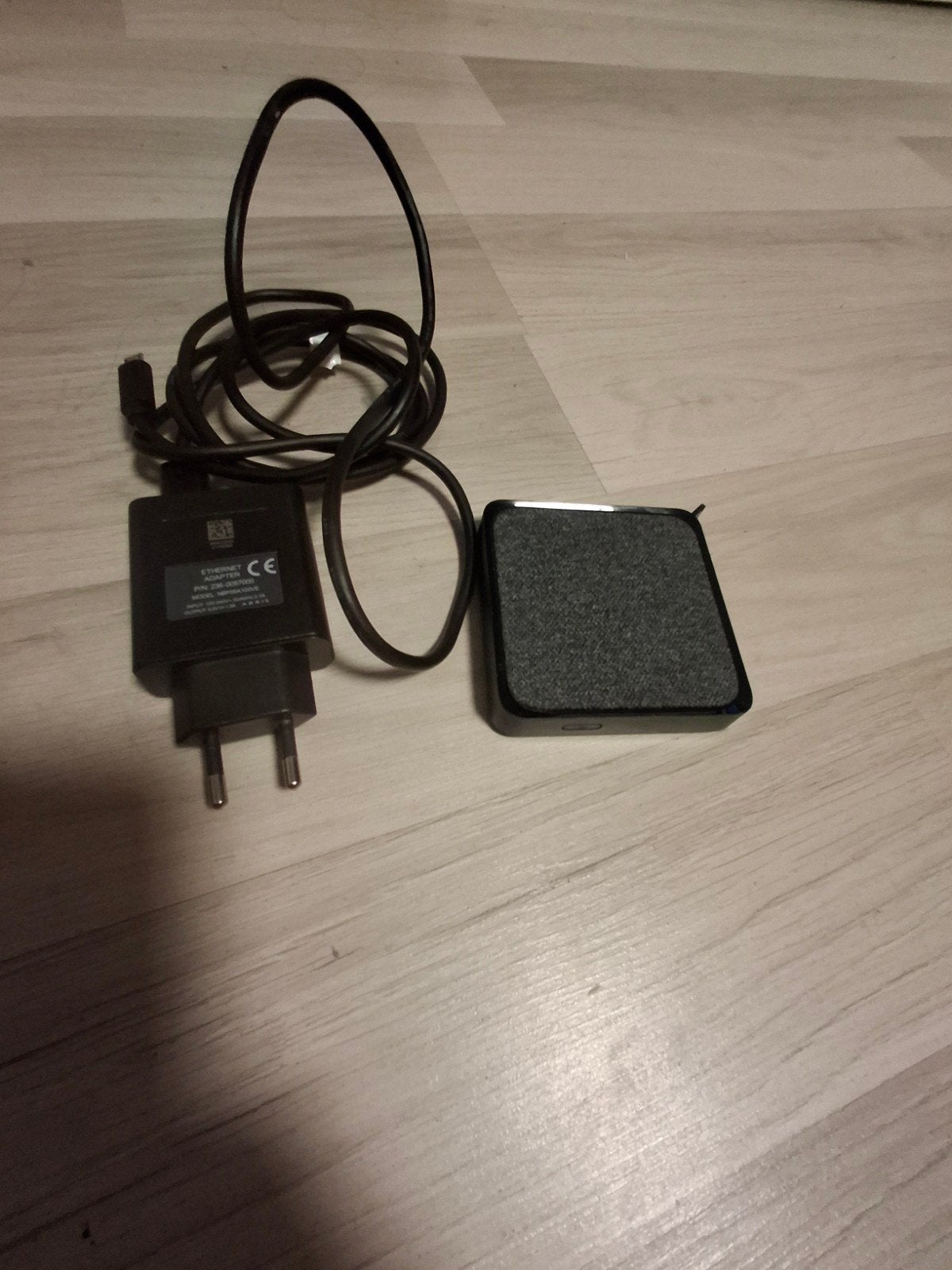 Arris VIP5002W-ZG Router met adapter, Computers en Software, Routers en Modems, Ophalen of Verzenden, Gebruikt, Router met modem