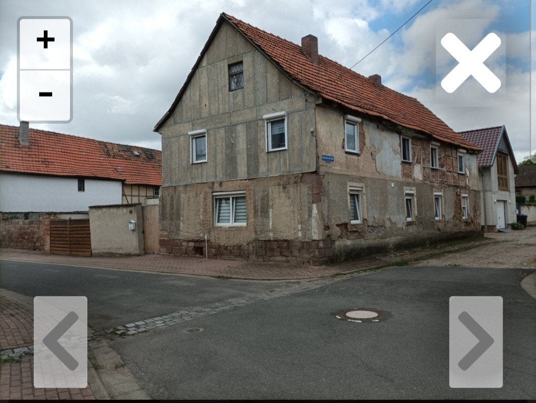 „Te renoveren huis in Thüringen, Duitsland“.