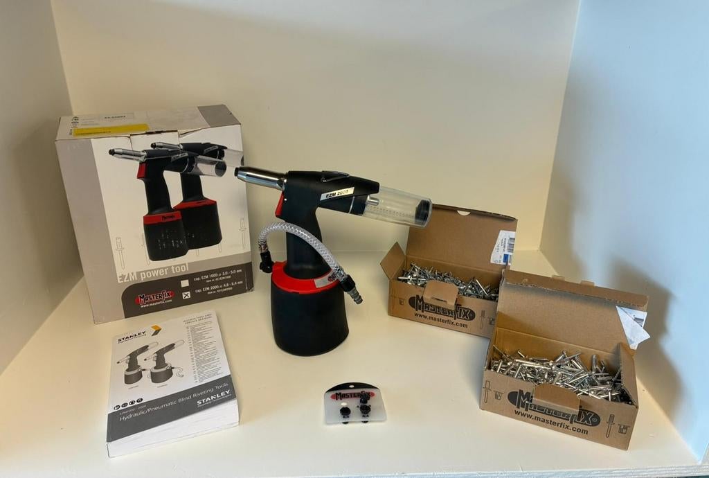 Masterfix EZM 2000 Power Tool met klinknagels, Ophalen of Verzenden, Zo goed als nieuw