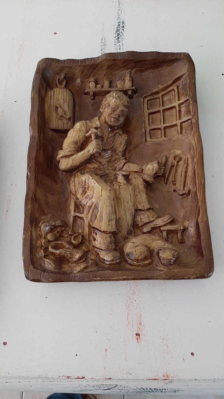 Houten reliëf: Schoenmaker en houtbewerker, Ophalen, Houtsnijwerk, Handgemaakt, Scène