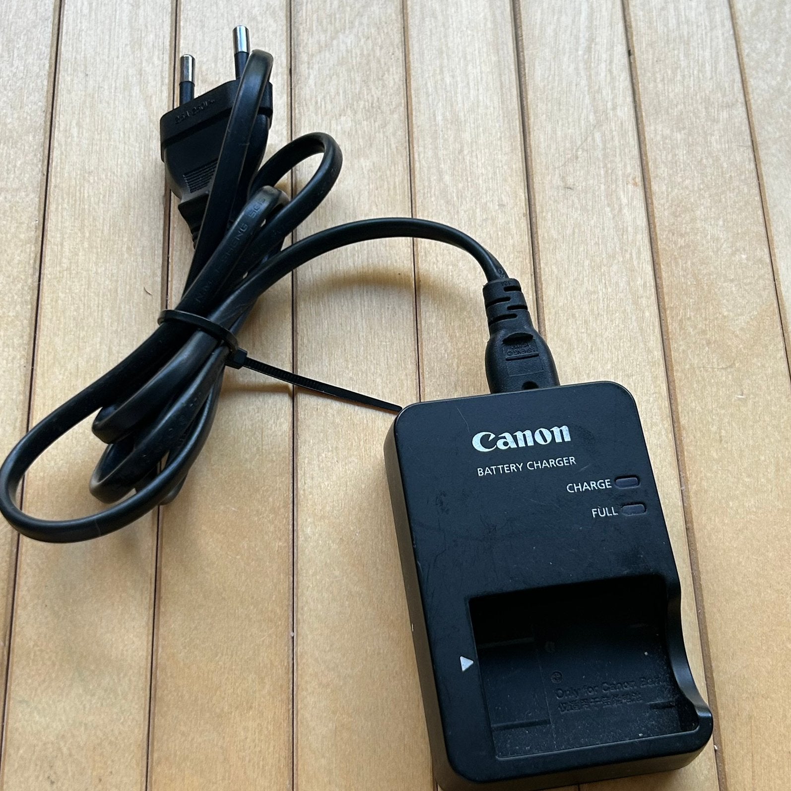 Originele Canon CB-2LHE Batterijlader / Camera Oplader, Ophalen of Verzenden, Gebruikt