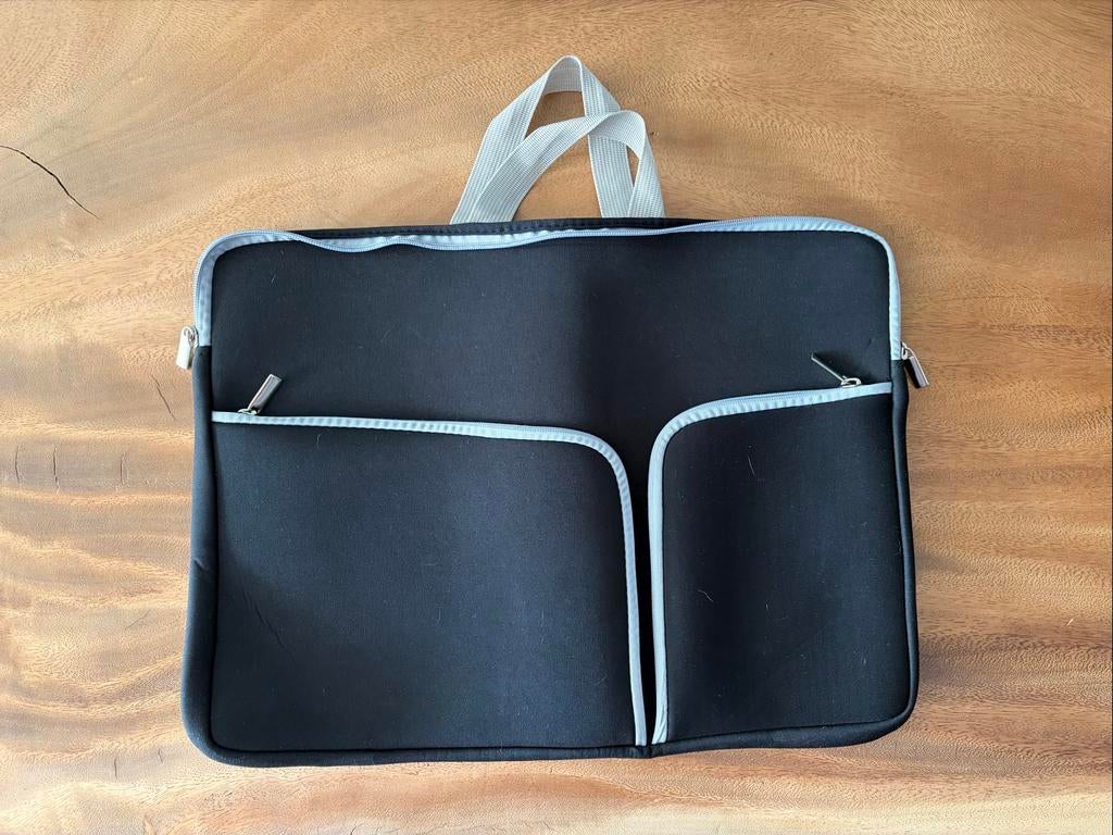 Zwart/grijze laptoptas van scubastof (max 19 inch laptop), Meerdere vakken, Gebruikt, 17 inch of meer, Ophalen of Verzenden