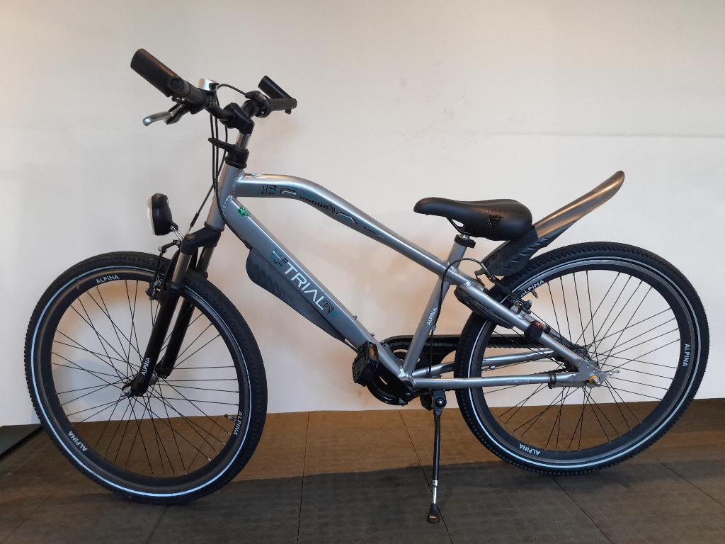 Diverse 26 inch jongensfietsen: Alpina, Batavus, Gazelle, Terugtraprem, -, -, Versnellingen