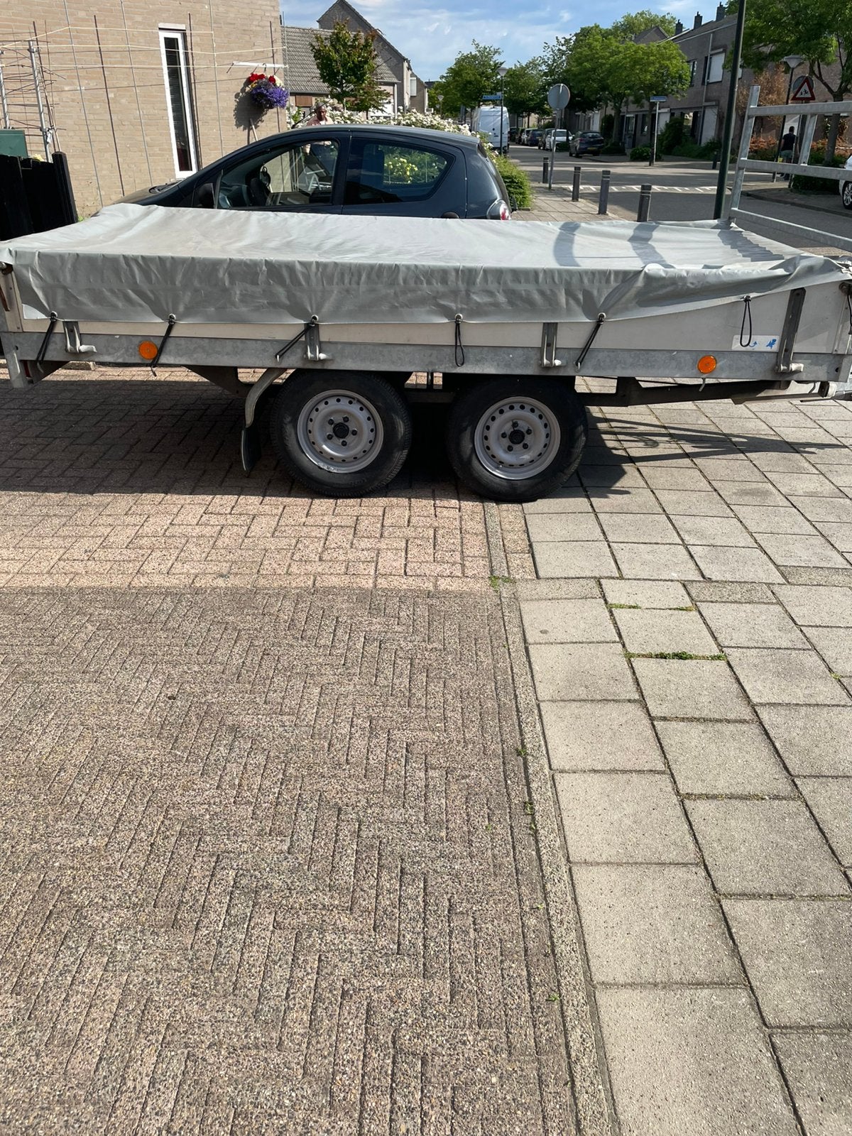 Hapert aanhangwagen grijs dubbel asser, Ophalen of Verzenden, Zo goed als nieuw
